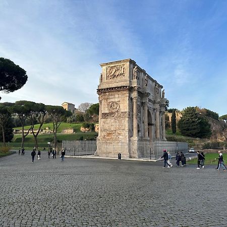 4 Bed Rooms Luxury Apartment Near Colosseum Roma Exterior foto